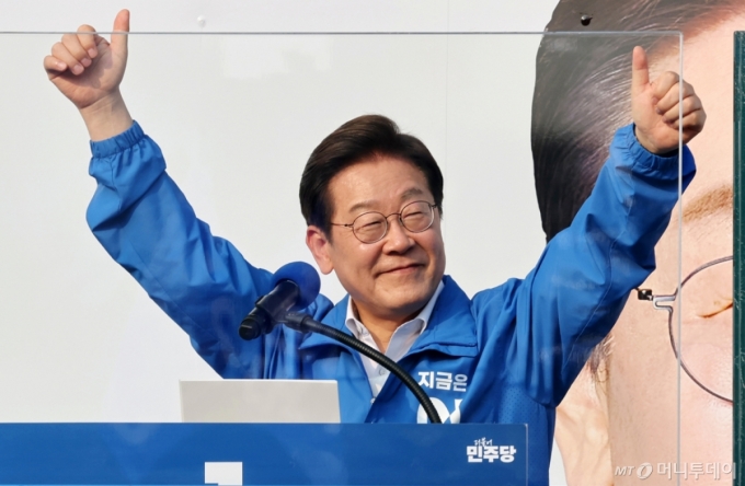 이재명, 검정고시 동문에 호소 "투표 통해 세상 바꿀 기회 왔다"