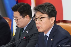與진성준 "추경 규모 클수록 좋다…적어도 21조원 이상"