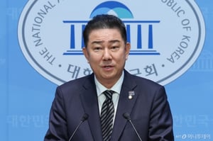'아들 취업 청탁' 의혹에 김병기 "아무 문제 없어…국정원에 공개 요구"
