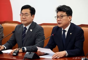 與 진성준 "민생회복 지원금, 전국민 보편지원이 바람직"