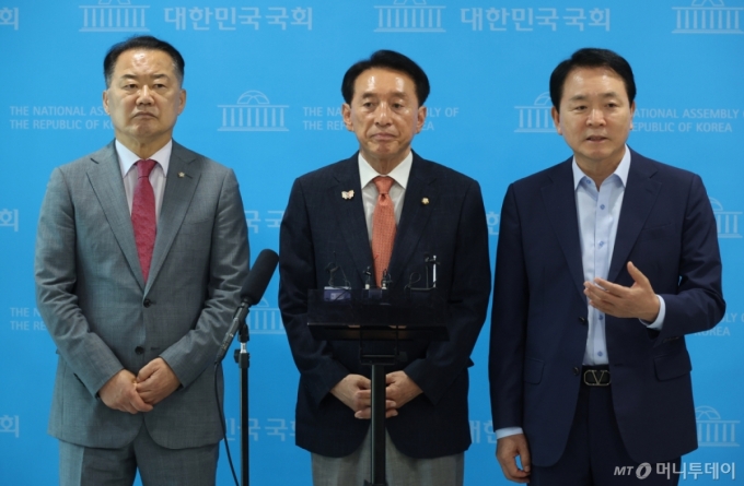 국힘 "민주, 법사위원장 반환하라…국방·외교·정보위원장 넘길 의향"