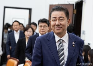 '거대여당' 민주당, 독주 대신 협치...국민의힘에 손 내민 까닭은?