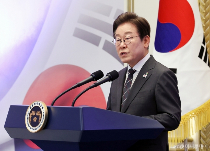 이재명 대통령, 보훈가족 청와대 영빈관 초청···"최고의 예우"