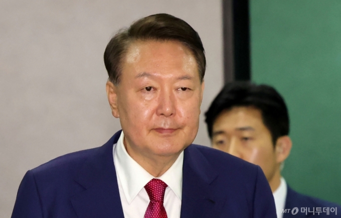 다시 구속 기로에 선 尹…"국민의힘, 尹 절연 위해 혁신인사가 이끌어야"