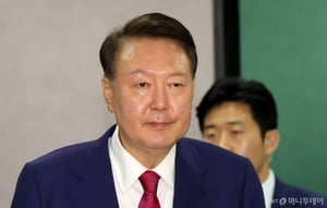 다시 구속 기로에 선 尹…"국민의힘, 尹 절연 위해 혁신인사가 이끌어야"
