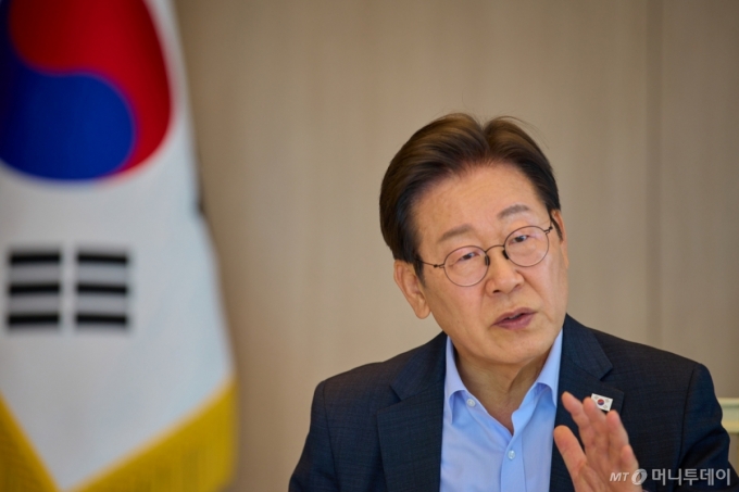 트럼프 "8월1일부터 관세"…대통령실 "유예기간 더 확보, 최악 면해"