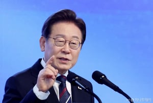[속보]이재명 대통령 "공무원들 선의 갖고 하는 일에 책임 묻지 않는 풍토 만들 것"