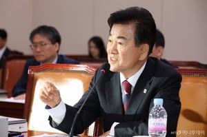 정동영 "북한, 반도체공장 3곳 가동…'북한판 챗GPT' 개발 노력 중"