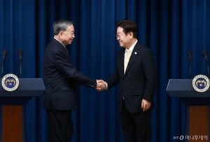 [속보]한-베트남 정상회담…이재명 대통령 "APEC·UN 등 다자무대서 긴밀한 협력"
