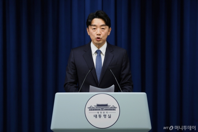 강훈식 비서실장 "주식 양도세 대주주 기준, 이재명 대통령 11일 간담회서 답변"