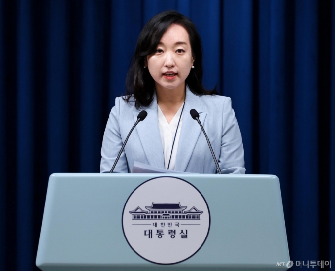강훈식 비서실장 "추석 연휴에 정전 없게···소상공인 정책 검토도"