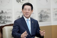 "K-ݵü  "迵  '۷ι ' ǥ