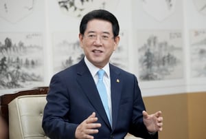 "K-ݵü  "迵  '۷ι ' ǥ