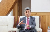 "철의 도시, AI 메카로"…'신산업 혁신도시' 꿈꾸는 이강덕 포항시장