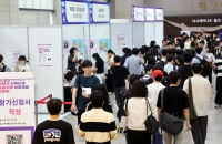 받쳐주고 끌어주고…‘젊은 부산’ 오이소