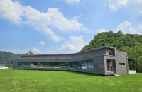 산 넘고 물 건너 ‘양구의 순백’에 홀리다…'양구 백토마을 공예창작스튜디오'