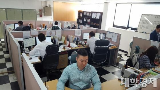 Ȳ ȭ    ٺ  ξü 繫 