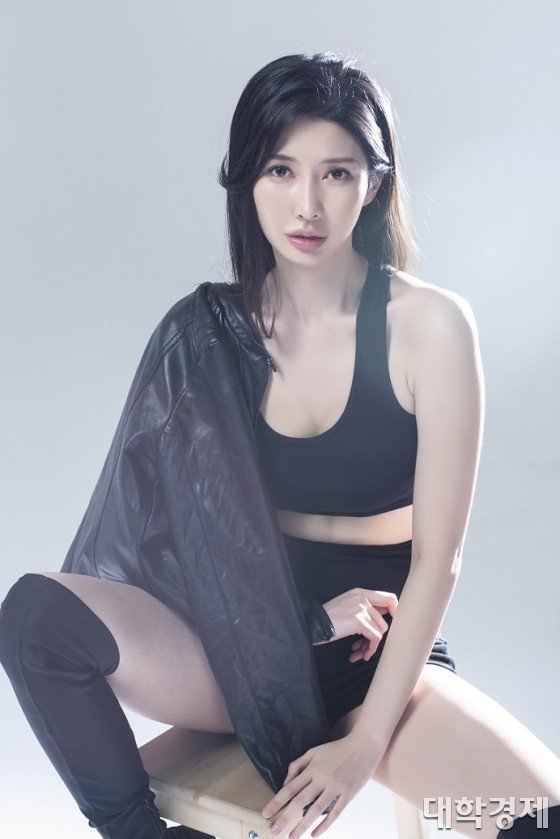 글로벌 아시안 모델 선발 대회 한국 본선 무대에서 우승자로 선정된 박지수 씨