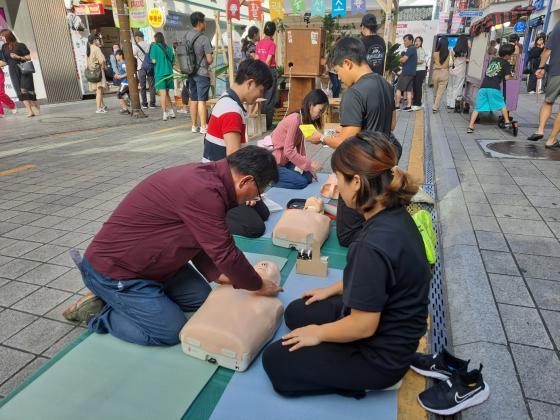 ǰд ޱ  ' Ÿ' Ϲ ù  һ ϰ ִ./=ǰд