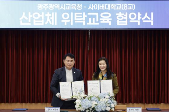  ̹ ()  ֱû    Կϰ ִ./=̹