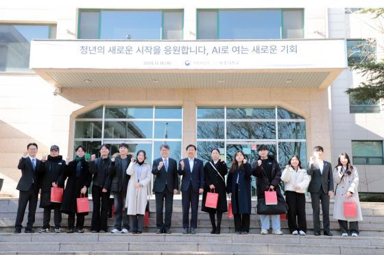 ����ö �������Ѹ�(��� ������)�� ����ȭ ������ ����(��� ����)�� ����ȸ �����ڵ�� ����Կ��ϰ� �ִ�./��������=������