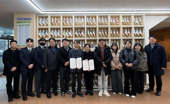 �ص��� RISE ����ܰ� �ѱ����̿����̽��Ͱ� �����ڵ��� �������� �� ����Կ��ϰ� �ִ�./��������=�ص���