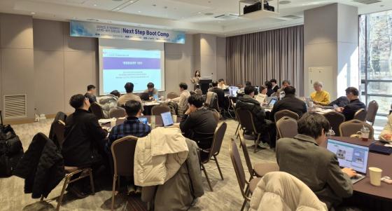 �ʱ�â����Ű�� ������� �����ڵ��� '�ؽ�Ʈ ���� ��Ʈ ķ��'�� �����ϰ� �ִ�./��������=�ѹ��