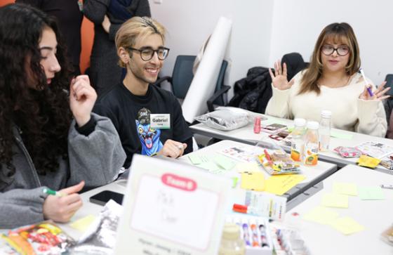 ������ CSUCI �л����� ����� ���� ������ ���� �����ϰ� �ִ�./��������=�����