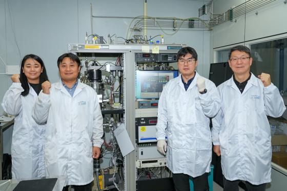 ������ �ѱ����д� �ݵ�ü���к� ����(������)�� ������ ��������� ����Կ��ϰ� �ִ�./��������=�ѱ����д�