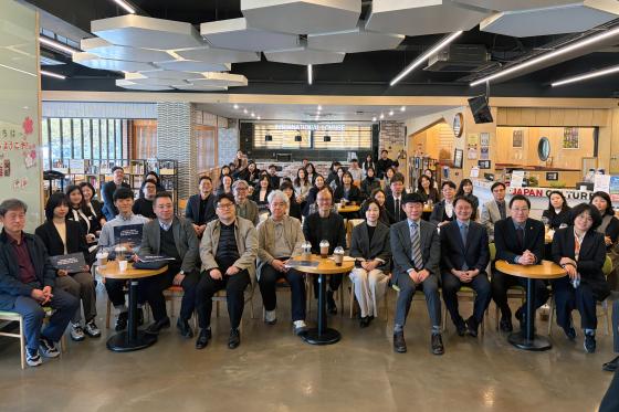 ����븦 ����� 10������ �뵿��, �ѱ����������� �����ڵ��� ��� �� ����Կ��ϰ� �ִ�./��������=�����