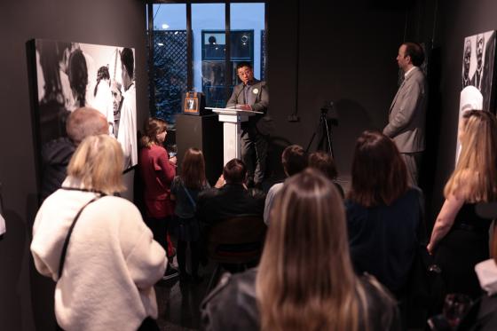 ������ ����� �������̹����а� ���±����� ��ǰ�� ���� �����ϰ� �ִ�./��������=�����