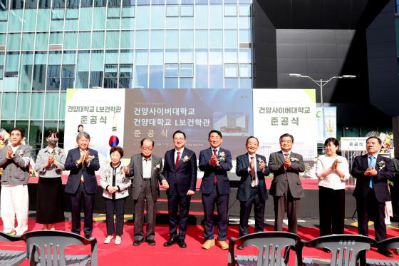 �Ǿ���̹��� ���� ���� �ذ��Ŀ� ������ ���ܺ���� ����Կ��ϰ� �ִ�./��������=�Ǿ���̹���