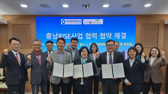 �鼮��ȭ��� �����ۼ� �����ڵ��� �������� �� ����Կ��ϰ� �ִ�./��������=�鼮��ȭ��