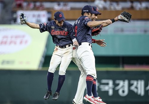 &#39;장두성 없던 첫 경기&#39; 김동혁 만점 활약에 캡틴 극찬