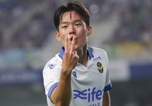 &#39;박승호 깜짝 멀티골&#39; 인천, &#39;다이렉트 승격&#39; 보인다! 2위 수원 2-1 격파 [수원 현장]